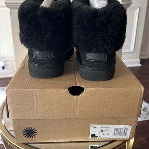Ugg mini fluff boot